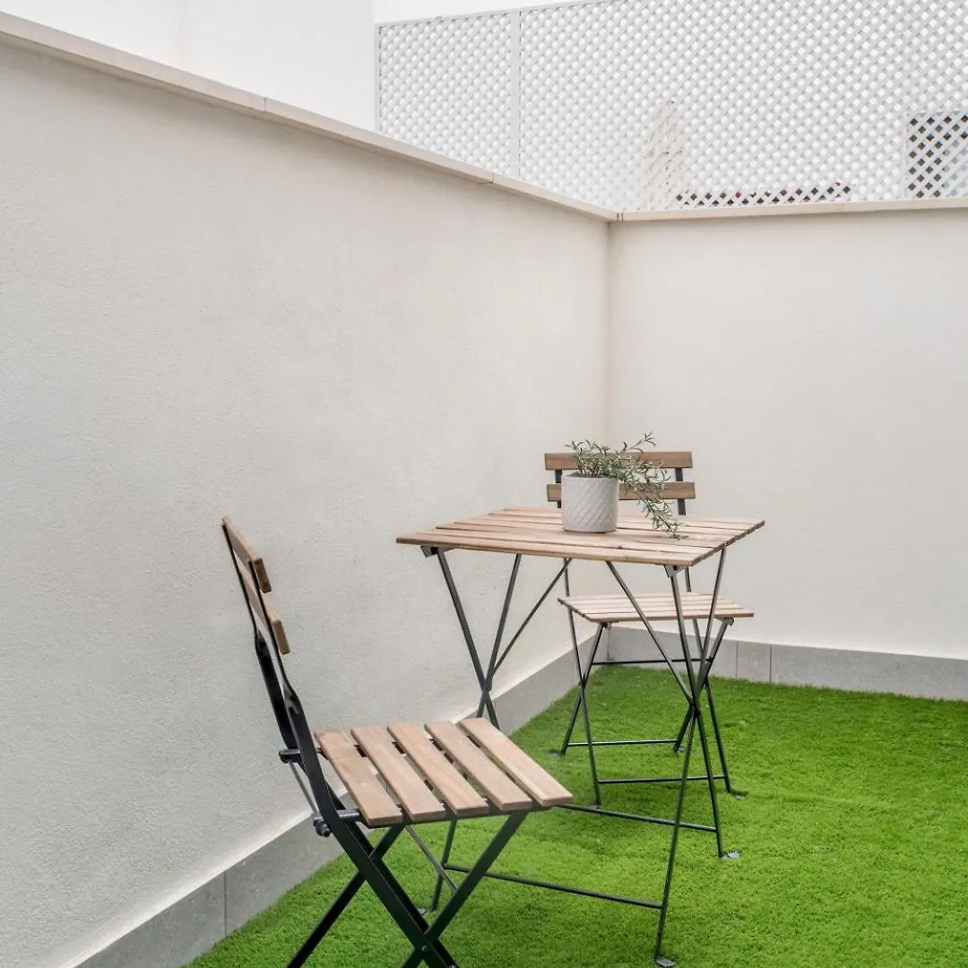 세비야 Modern With Swimming Pool- 2Bd 2Bth- Triana 아파트 0*,