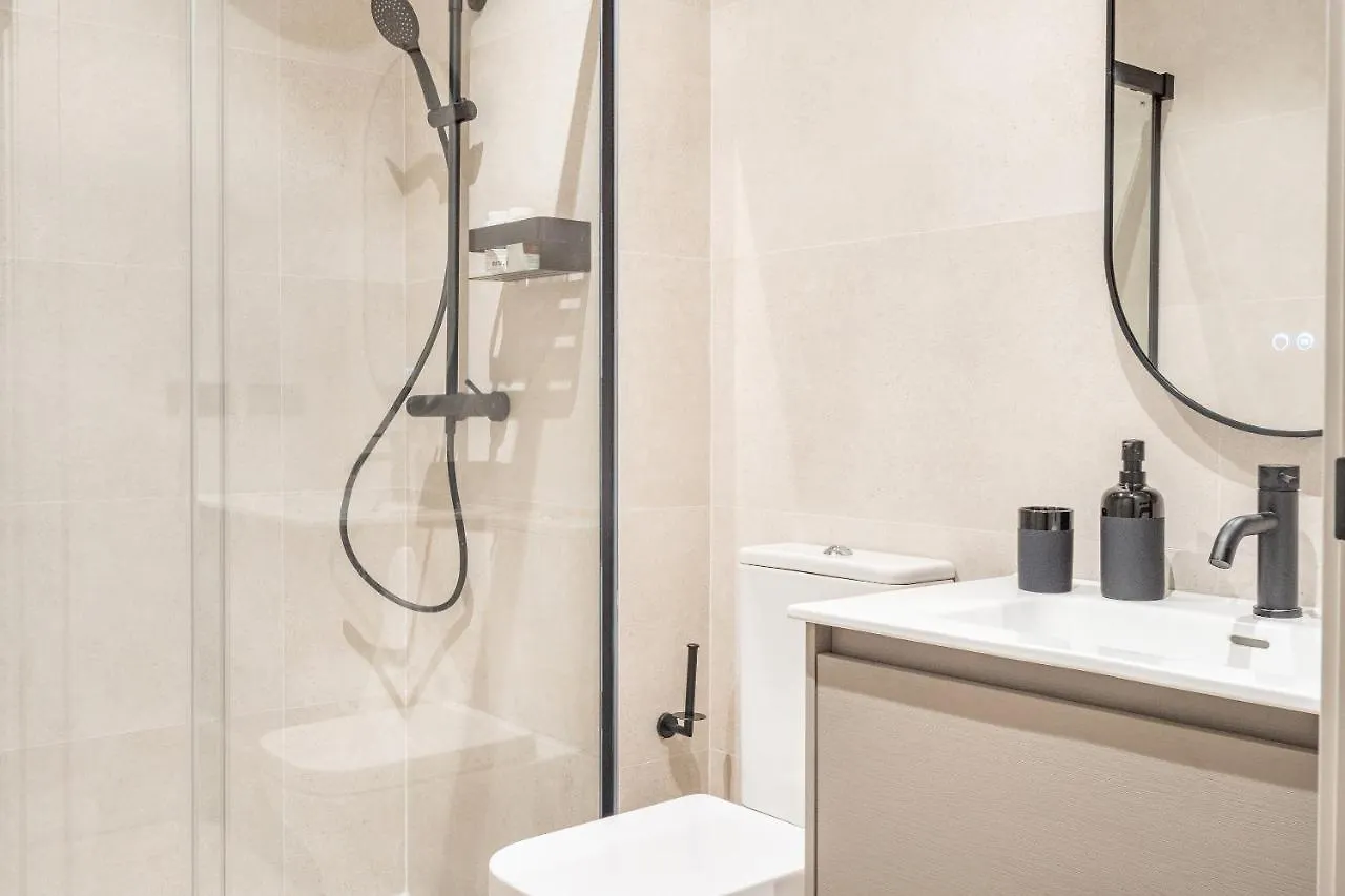 Modern With Swimming Pool- 2Bd 2Bth- Triana Apartment Seville