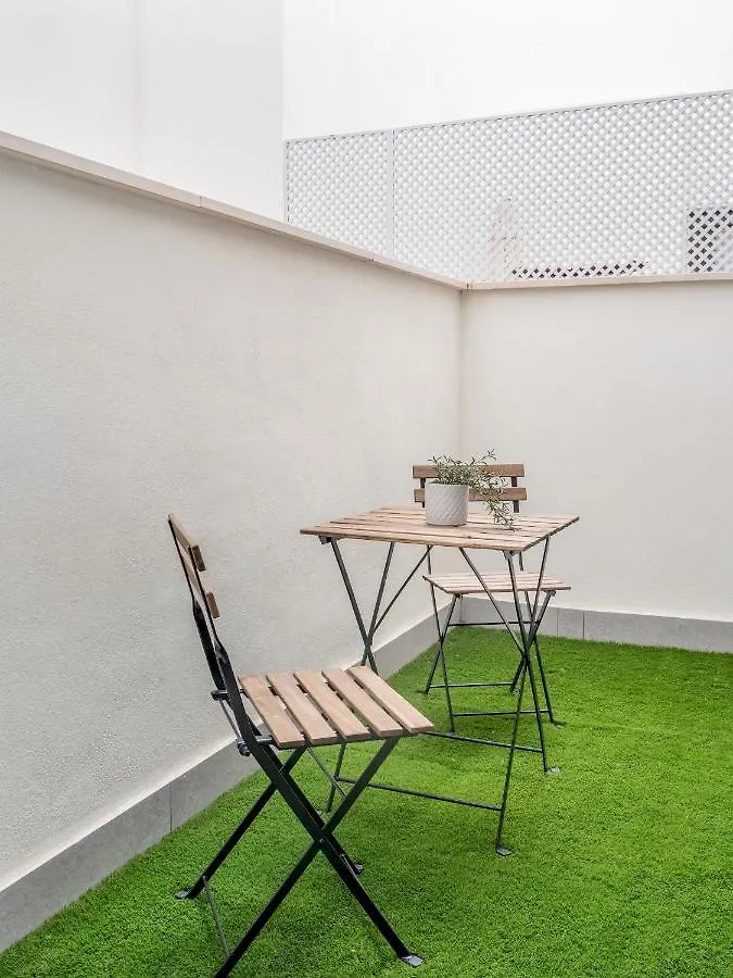 Modern With Swimming Pool- 2Bd 2Bth- Triana Apartment Seville 0*,  Spain